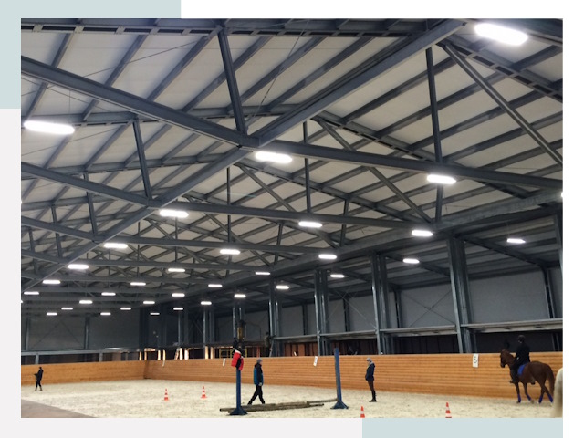 Строительство конных манежей от 620 руб в Новомосковск
