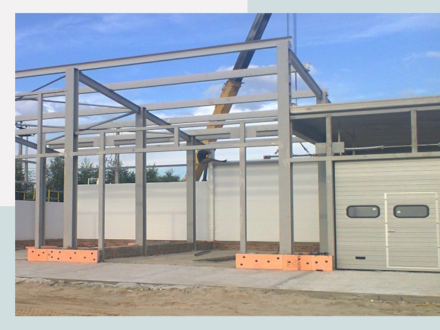 Строительство автосервисов от СтальСтрой-Нвм по цене 620 руб.